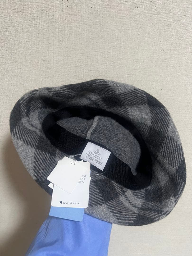 Vivienne Westwoodバスケットハット