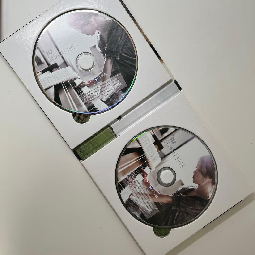 IU / SMASH HITS 台湾限定盤［CD+DVD+卓上カレンダー］