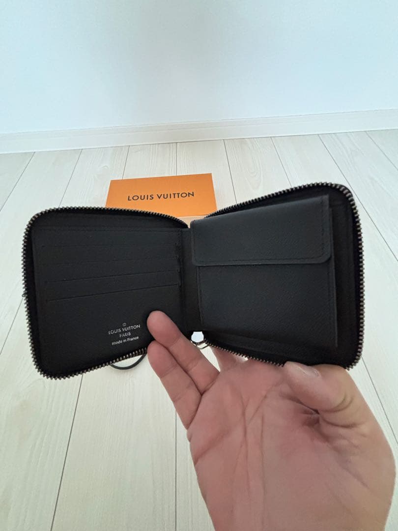 LOUIS VUITTON ルイヴィトン　エクリプス　コンパクトウォレット