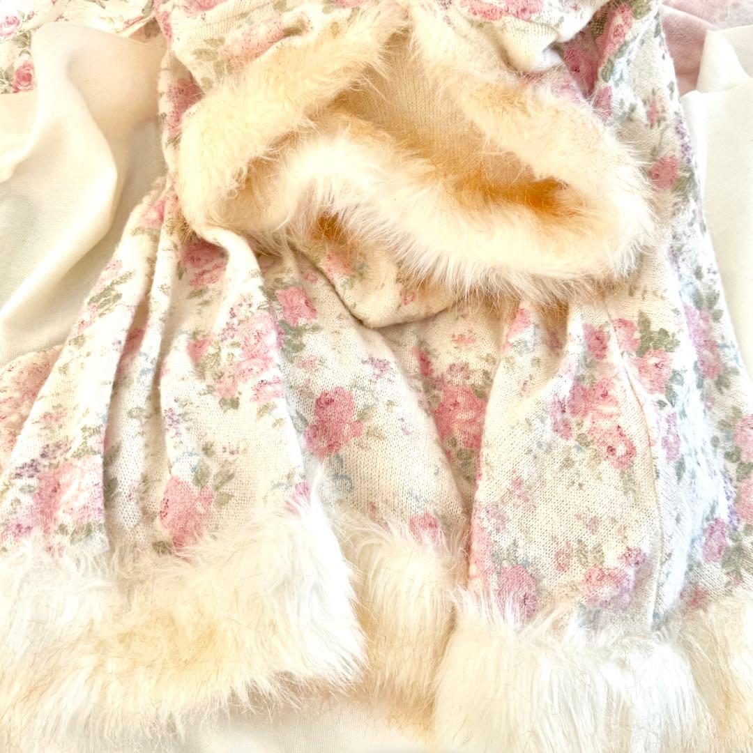 希少 LIZ LISA 花柄ファーポンチョ