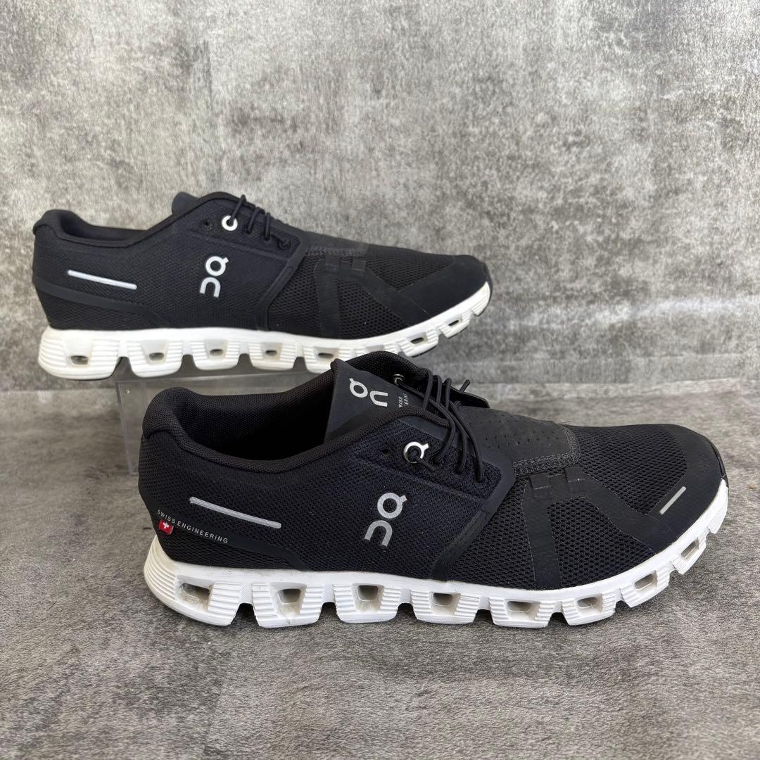 美品 オン On Cloud 5 ランニングシューズ ブラック 26.5cm