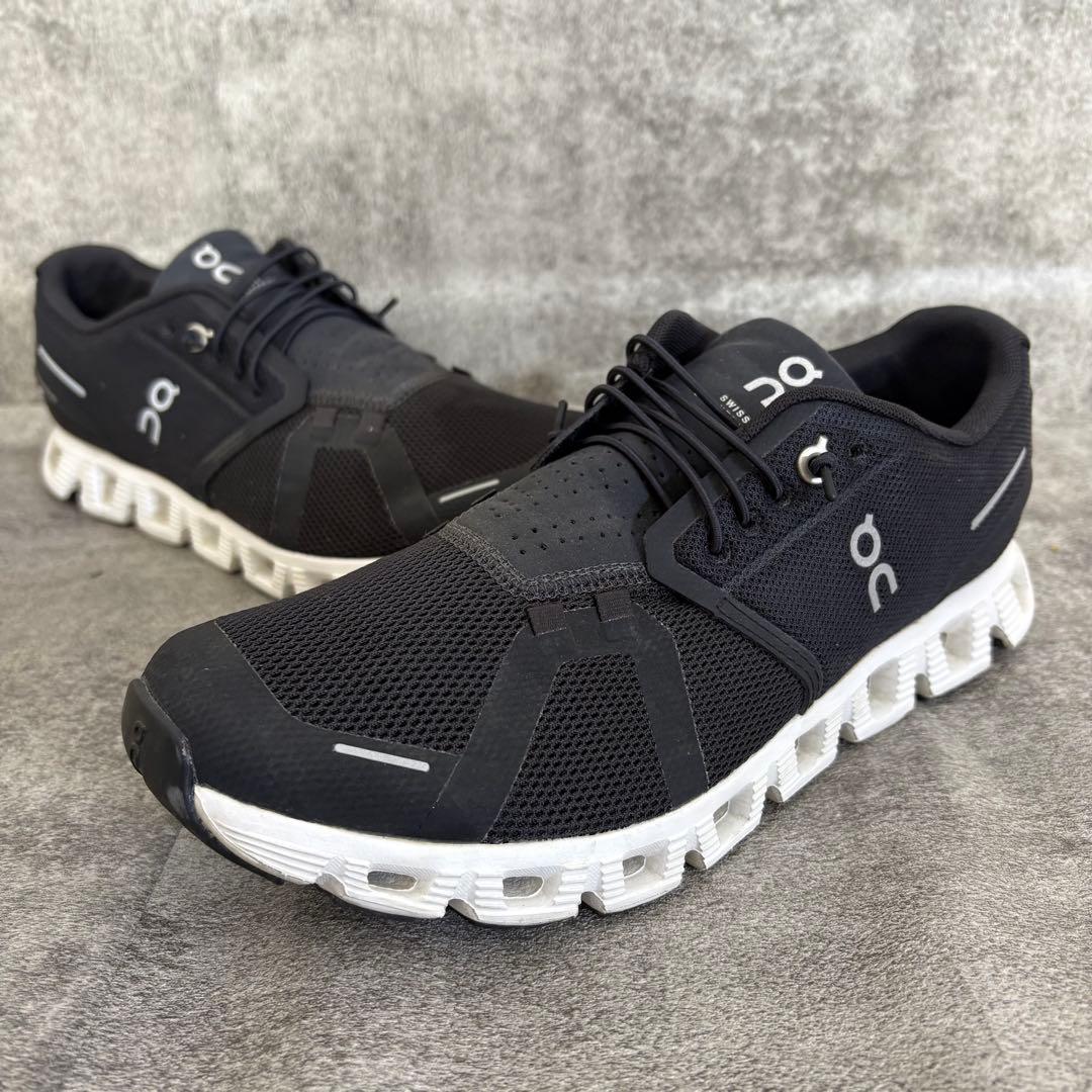 美品 オン On Cloud 5 ランニングシューズ ブラック 26.5cm