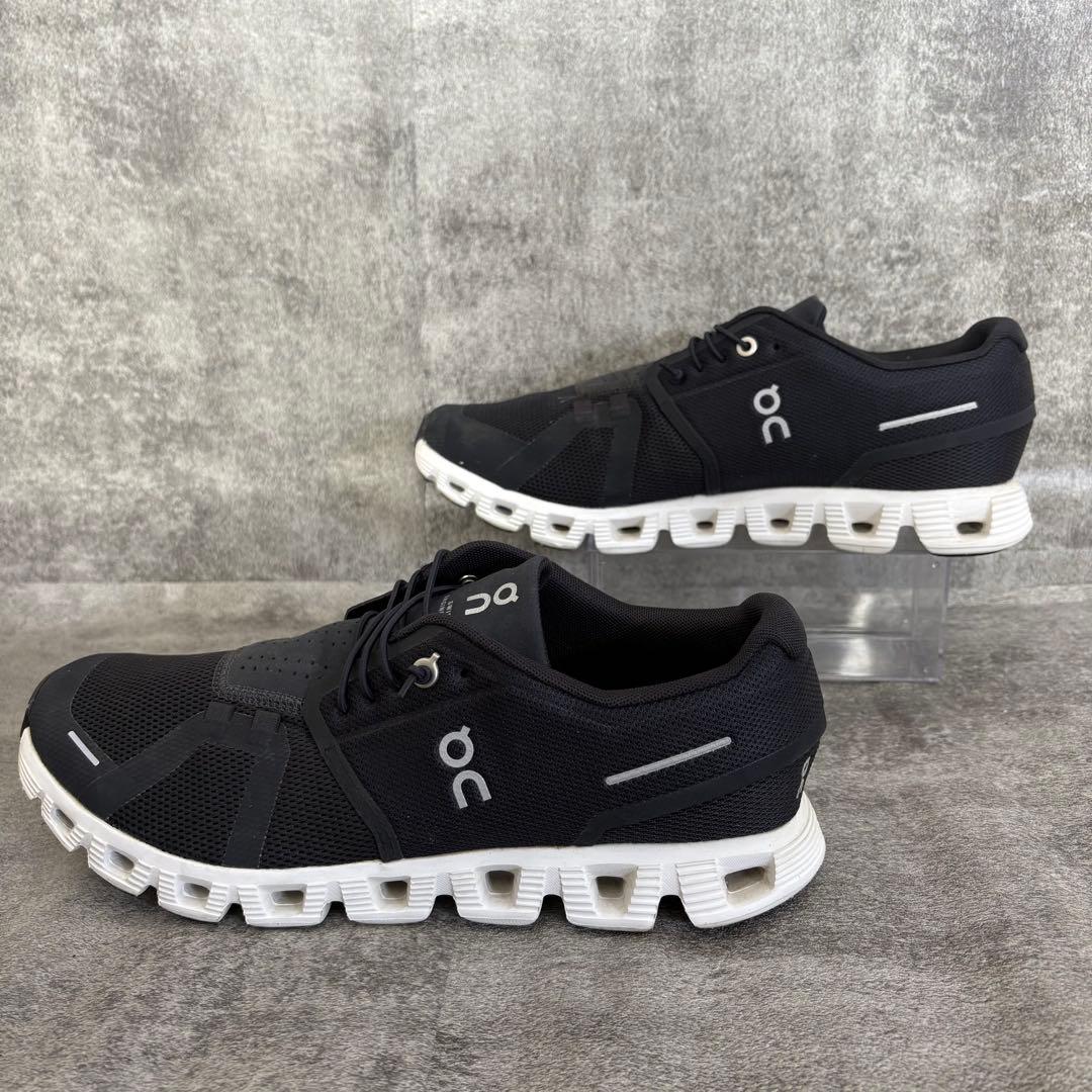 美品 オン On Cloud 5 ランニングシューズ ブラック 26.5cm