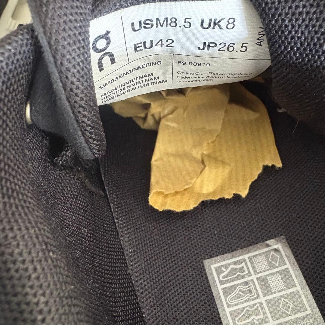 美品 オン On Cloud 5 ランニングシューズ ブラック 26.5cm