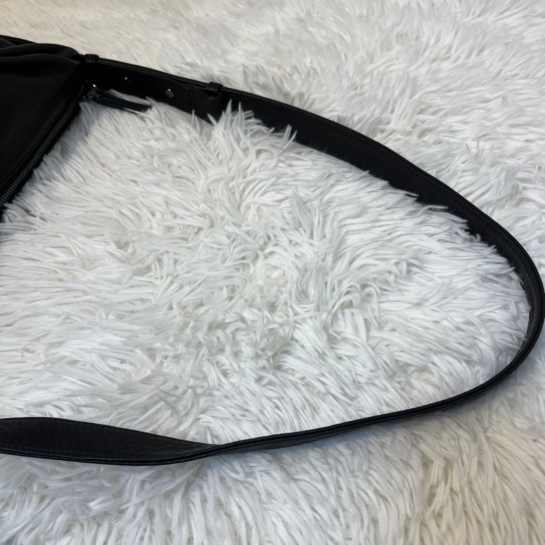 ま*め様 定価4.7万/イアパピヨネ/本革ドレープレザーショルダーバッグ/激レア