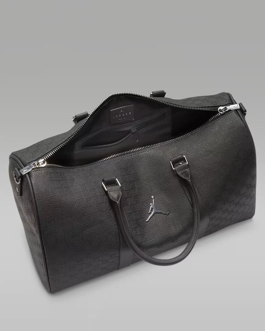 ジョーダン モノグラム ダッフルバッグ (25L)