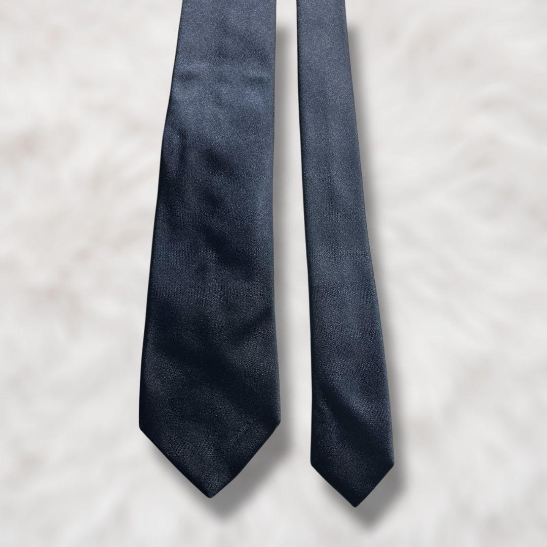 【美品✨】プラダ ソリッドタイ ダークネイビー 光沢 ナロータイ 箱有 ネクタイ