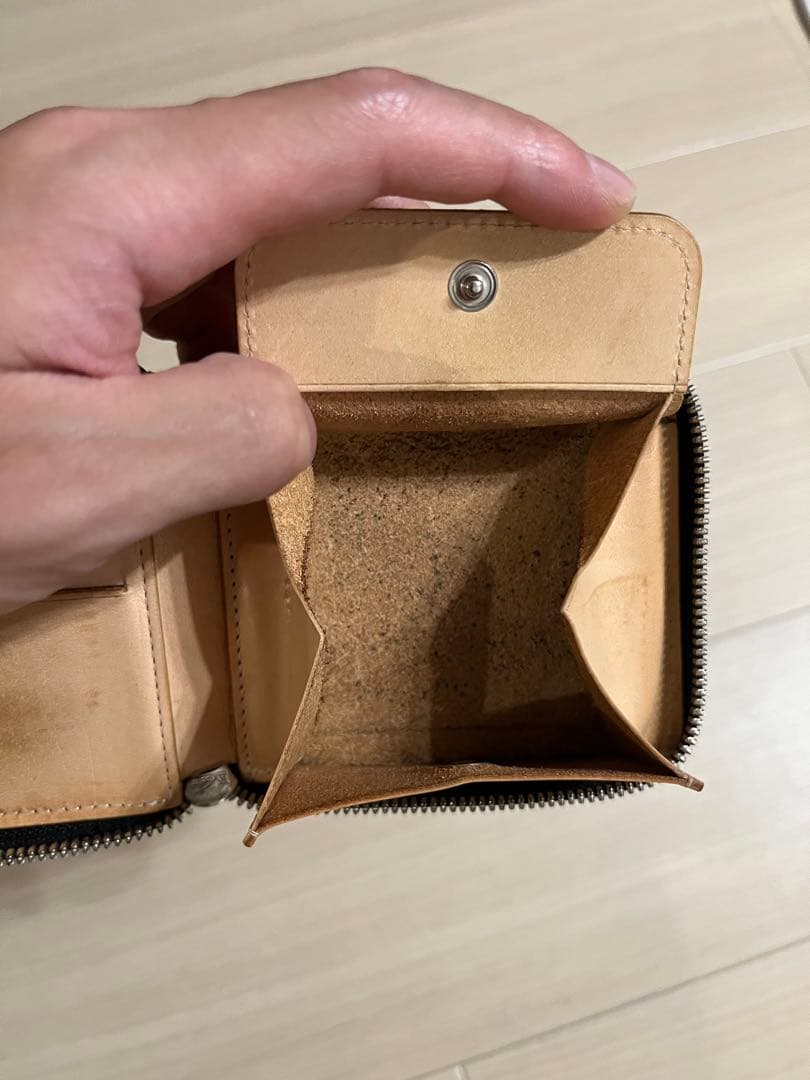 レザー製 ブラック 二つ折り財布