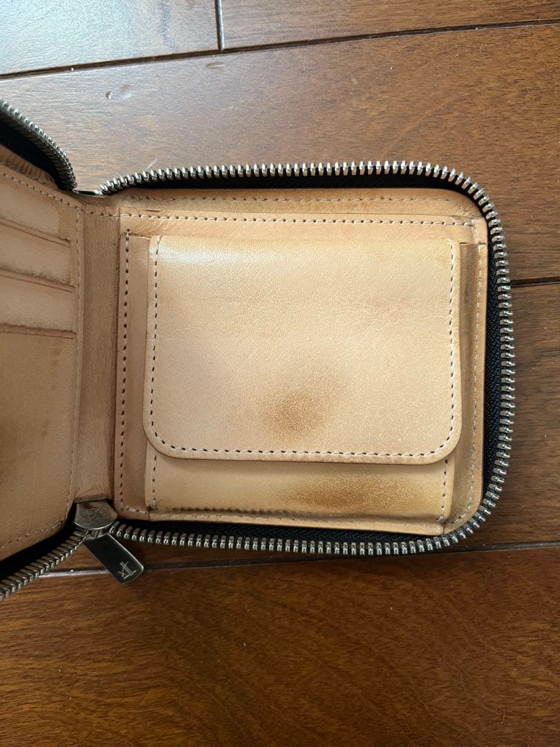 レザー製 ブラック 二つ折り財布