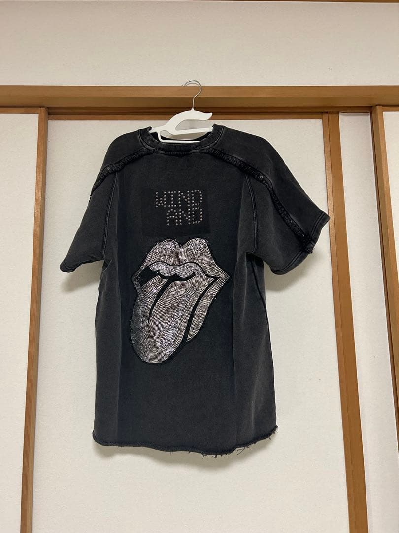 定価2万超の新品未使用！大人気のローリング・ストーンズコラボTシャツ