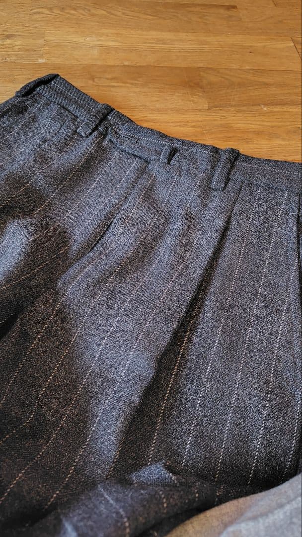 ZERBINOイタリアナポリ製グレー ストライプダブルベストスリーピース スーツ