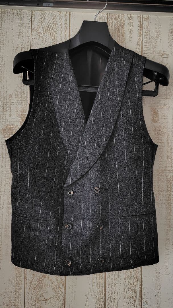 ZERBINOイタリアナポリ製グレー ストライプダブルベストスリーピース スーツ
