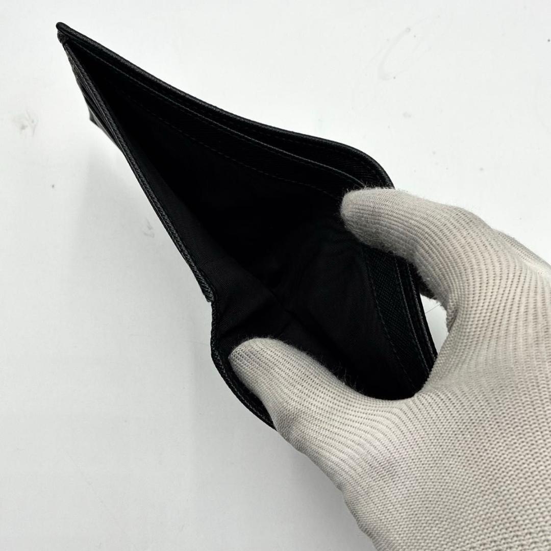 YYY　プラダ 折り財布 サフィアーノ 三角ロゴ 黒 付属品有