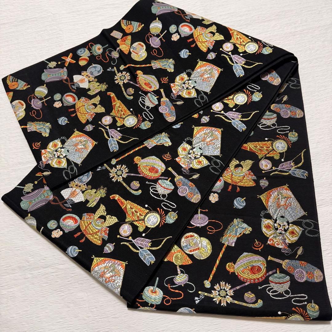 m-62 西陣 山下織物 遠野物語 袋帯 唐織 正絹 黒地 美品