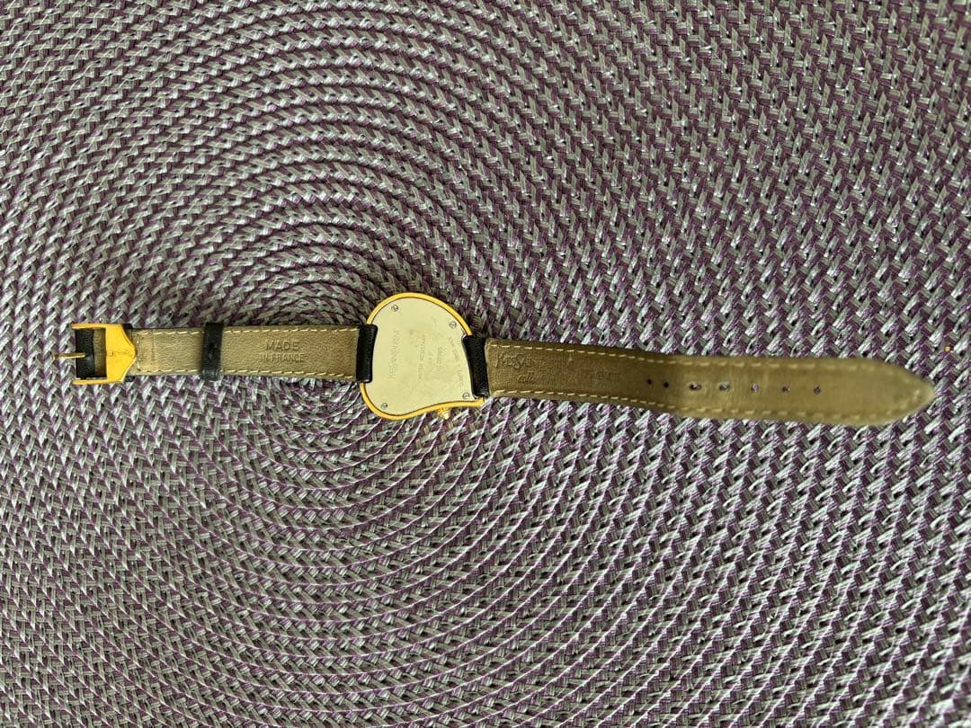 mikan◎ ハート型ゴールドケース腕時計