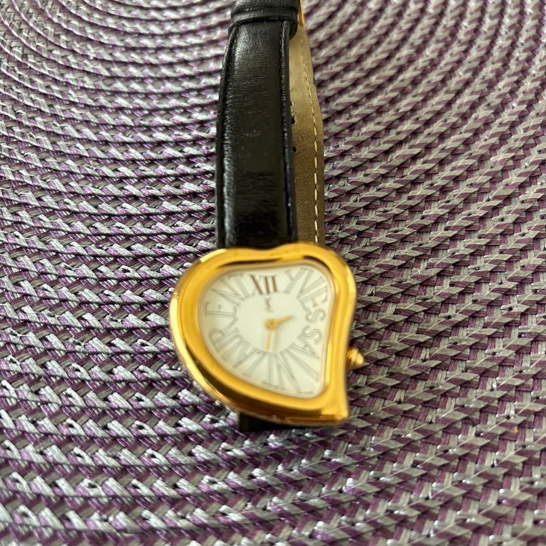 mikan◎ ハート型ゴールドケース腕時計