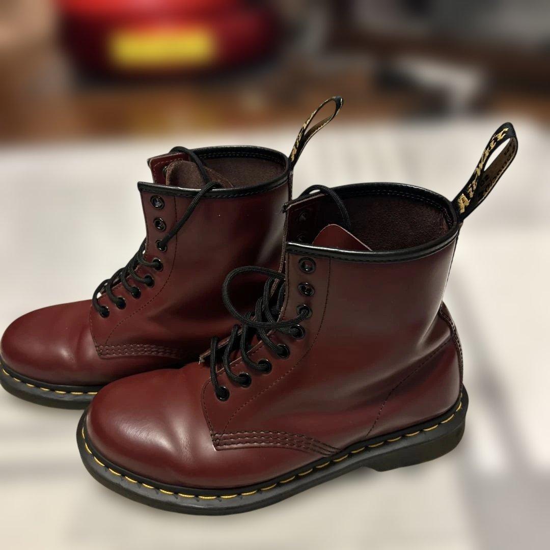 やつさん専用 ドクターマーチン　8ホール　UK7 26㌢