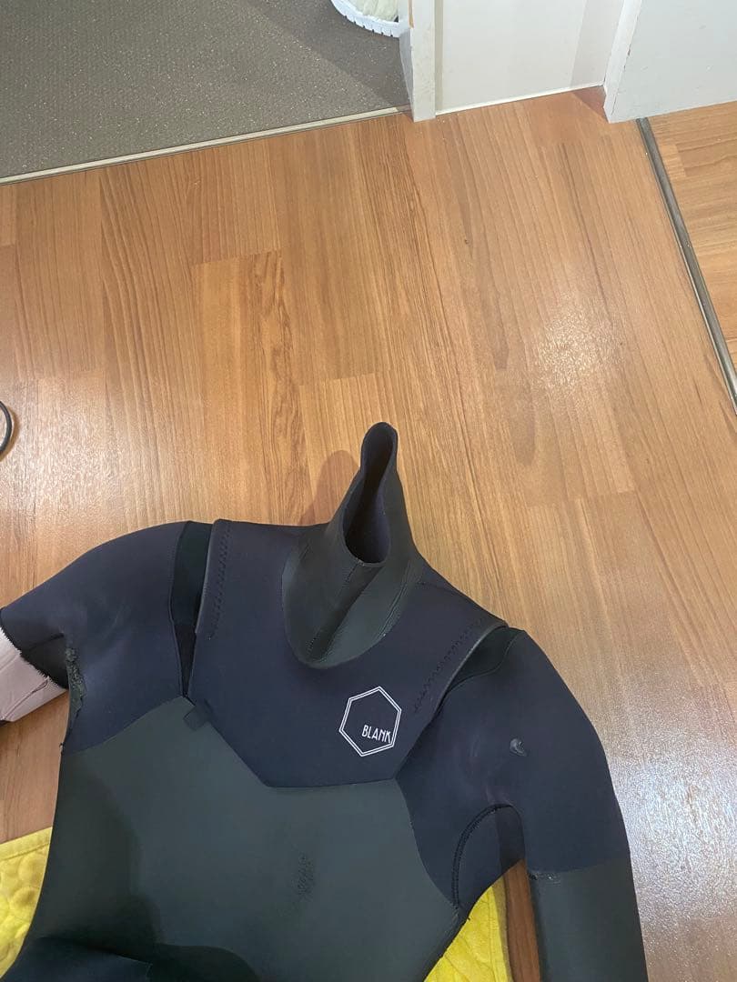 値引き❗️稀少フル5mm　程度良好セミドライ　BLANK ブランク　ＭＬ　冬