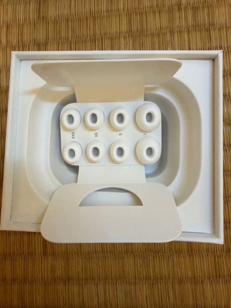 AirPods Pro 3 本体 充電ケース付き