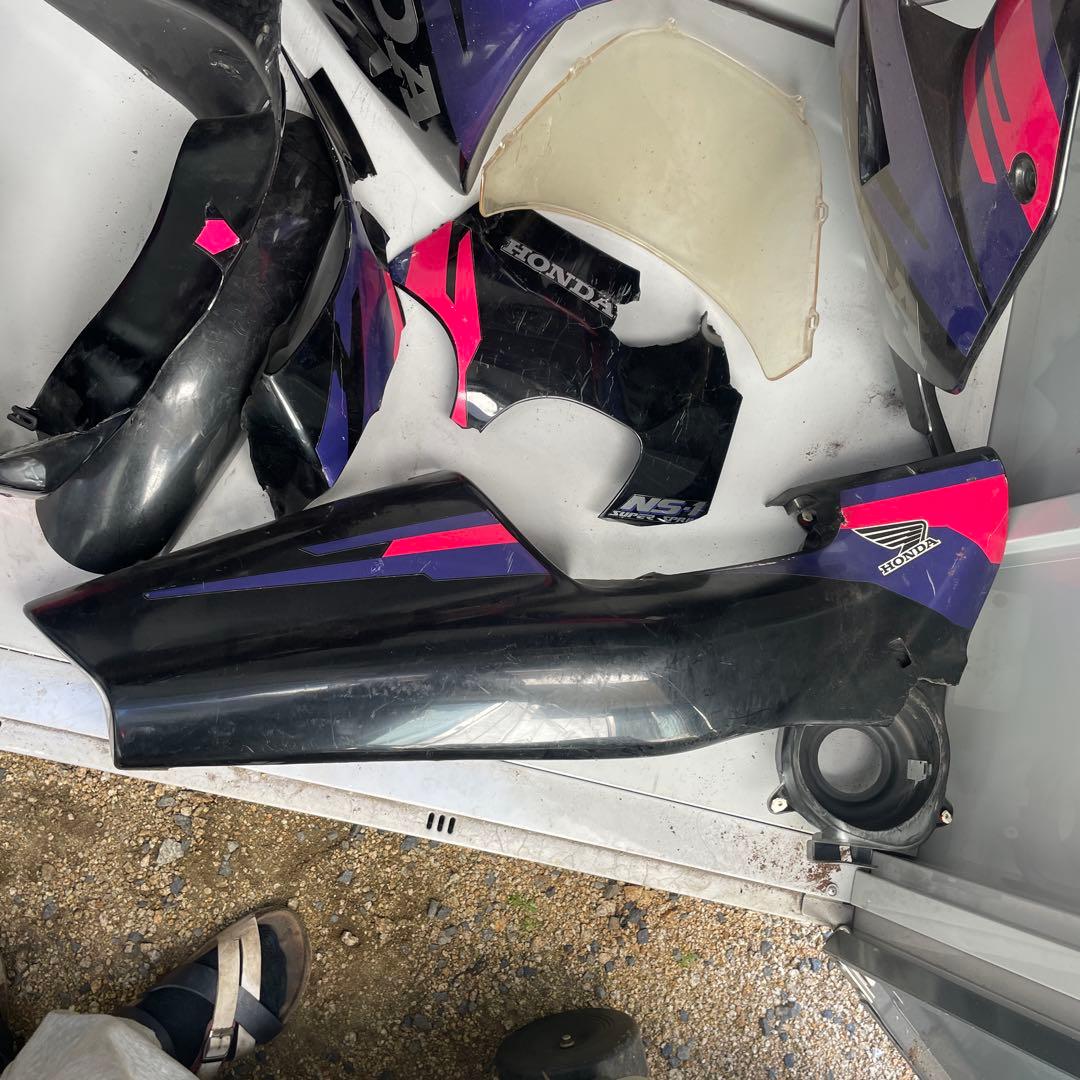 ns1後期純正カウルセット