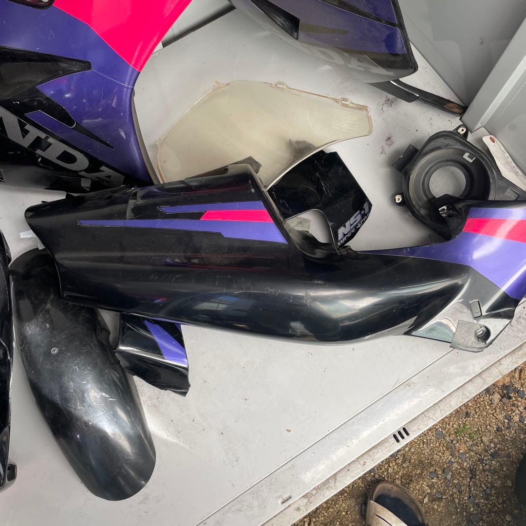 ns1後期純正カウルセット