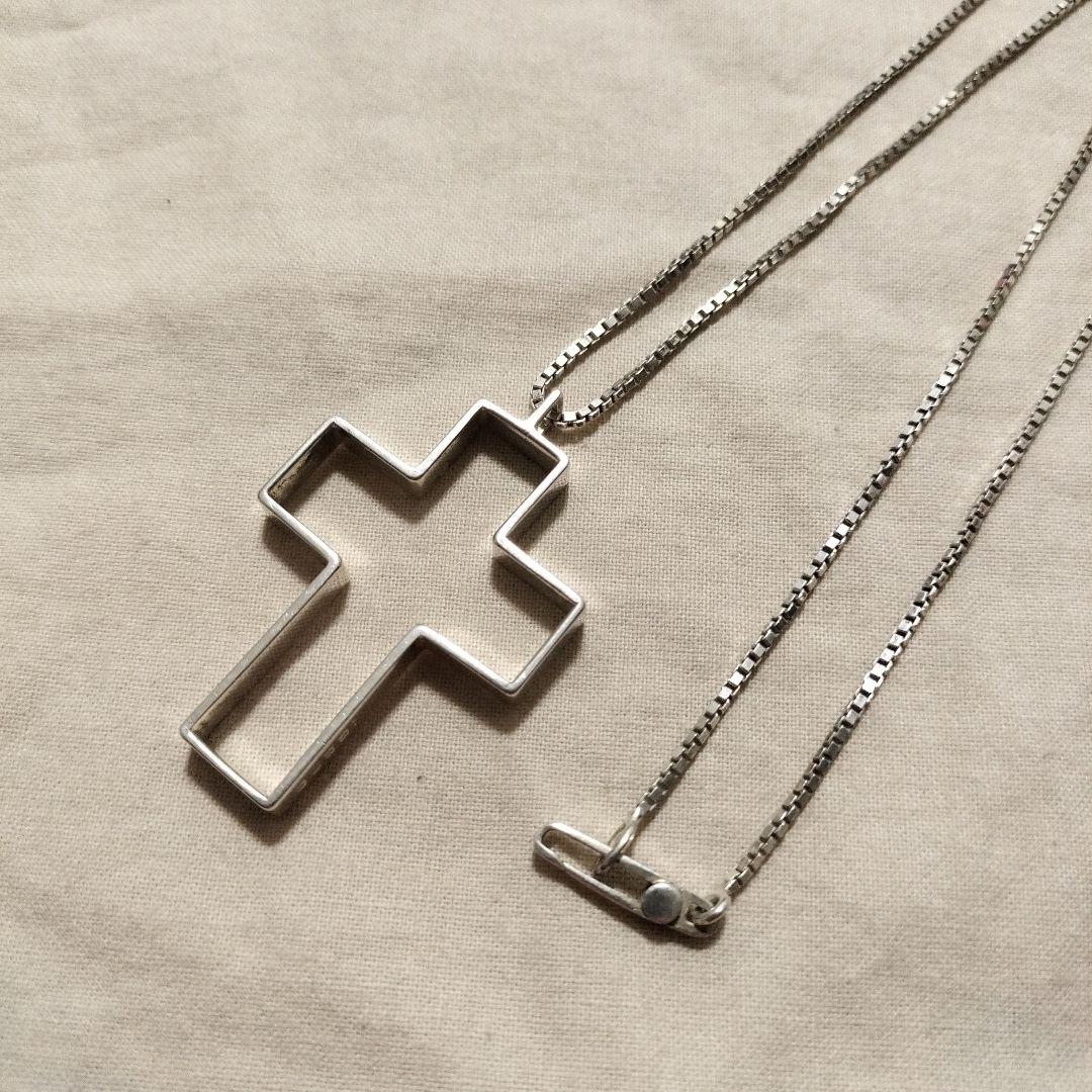 GUCCI グッチ オープンクロス シルバー ロングネックレス