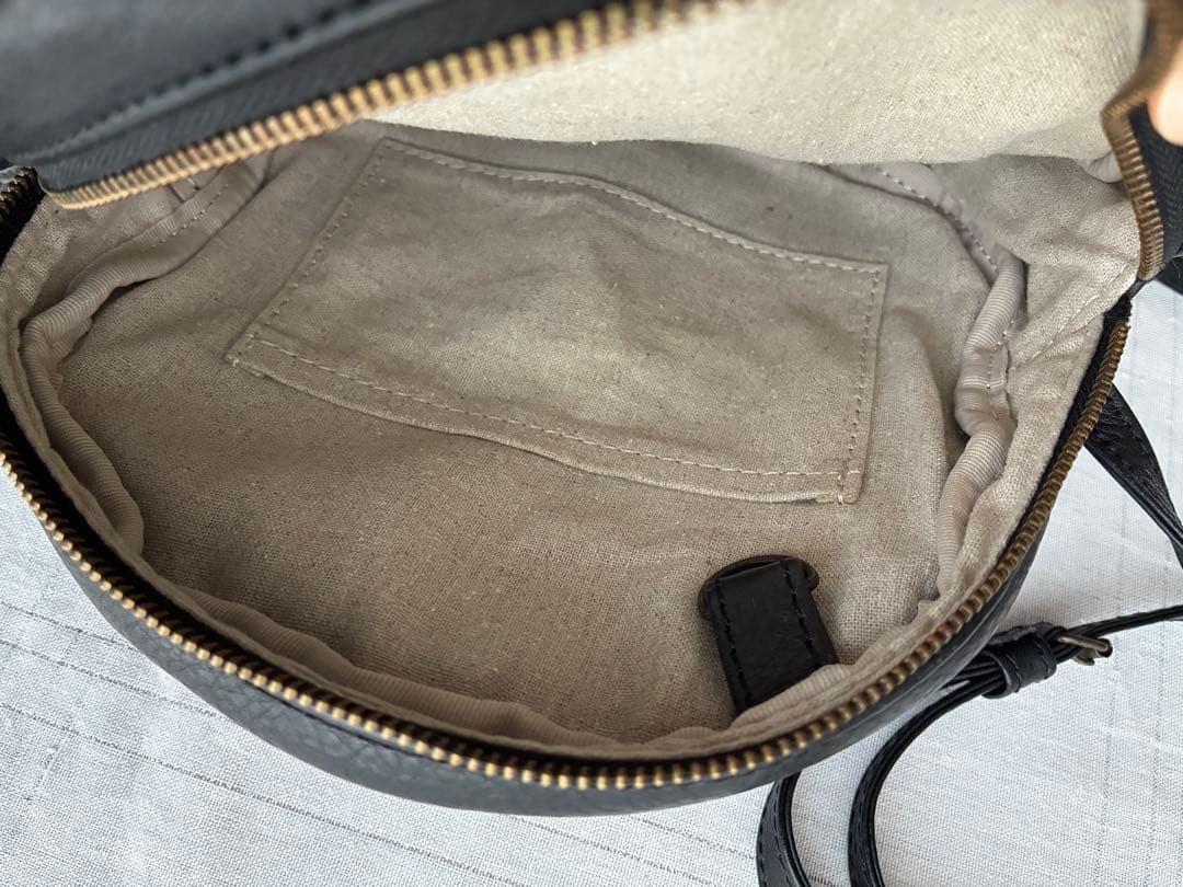 Rinori リノリ 本革 サークルショルダーバッグ ブラック 丸型