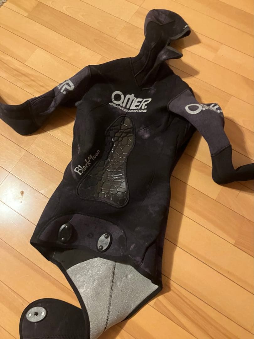Omarウェットスーツ ブラックムーン 魚突き　スピアフィッシング