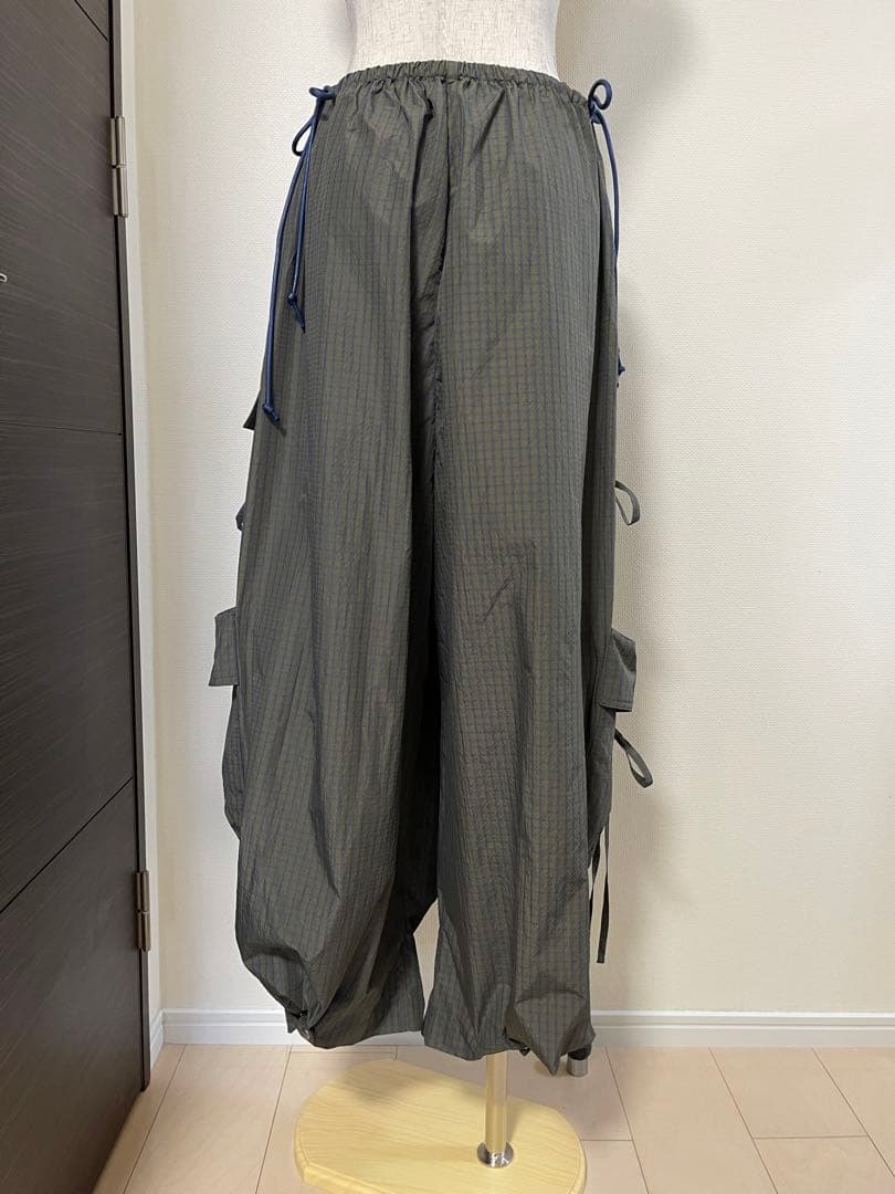 MAISON SPECIAELオリーブグリーン カーゴパンツ サイドポケット付き