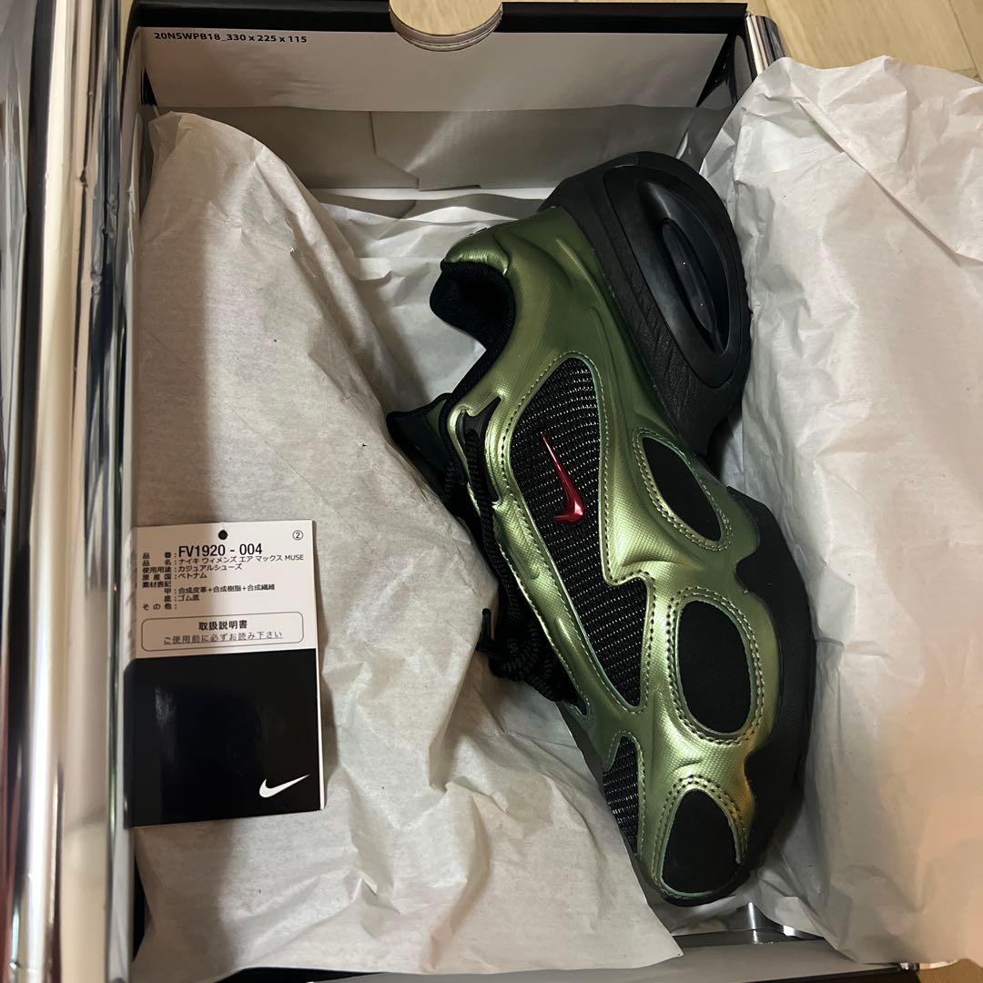 ナイキ　エアマックスミューズ　オイルグリーン