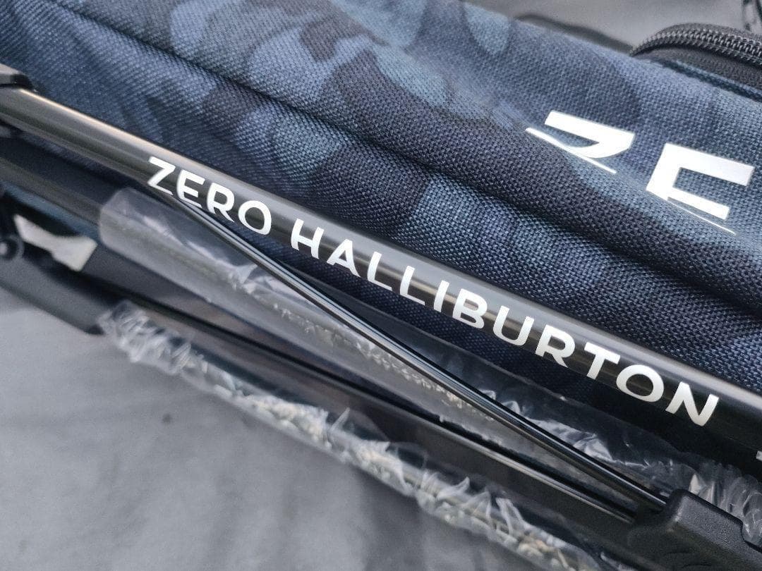 未使用品 ゼロハリバートン ネイビーカモ ゴルフバッグ ミニキャディバッグ