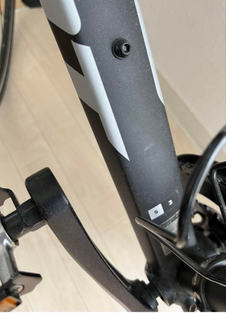 Giant クロスバイク マットブラック　エスケープ