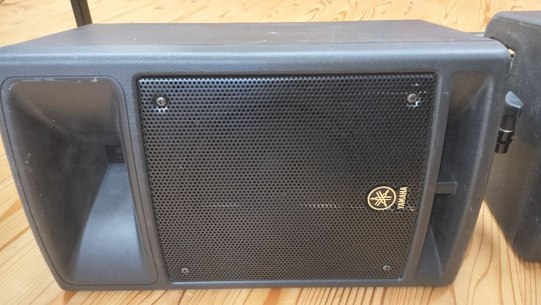 YAMAHA ヤマハ ポータブルPAシステム STAGEPAS300　＋スタンド