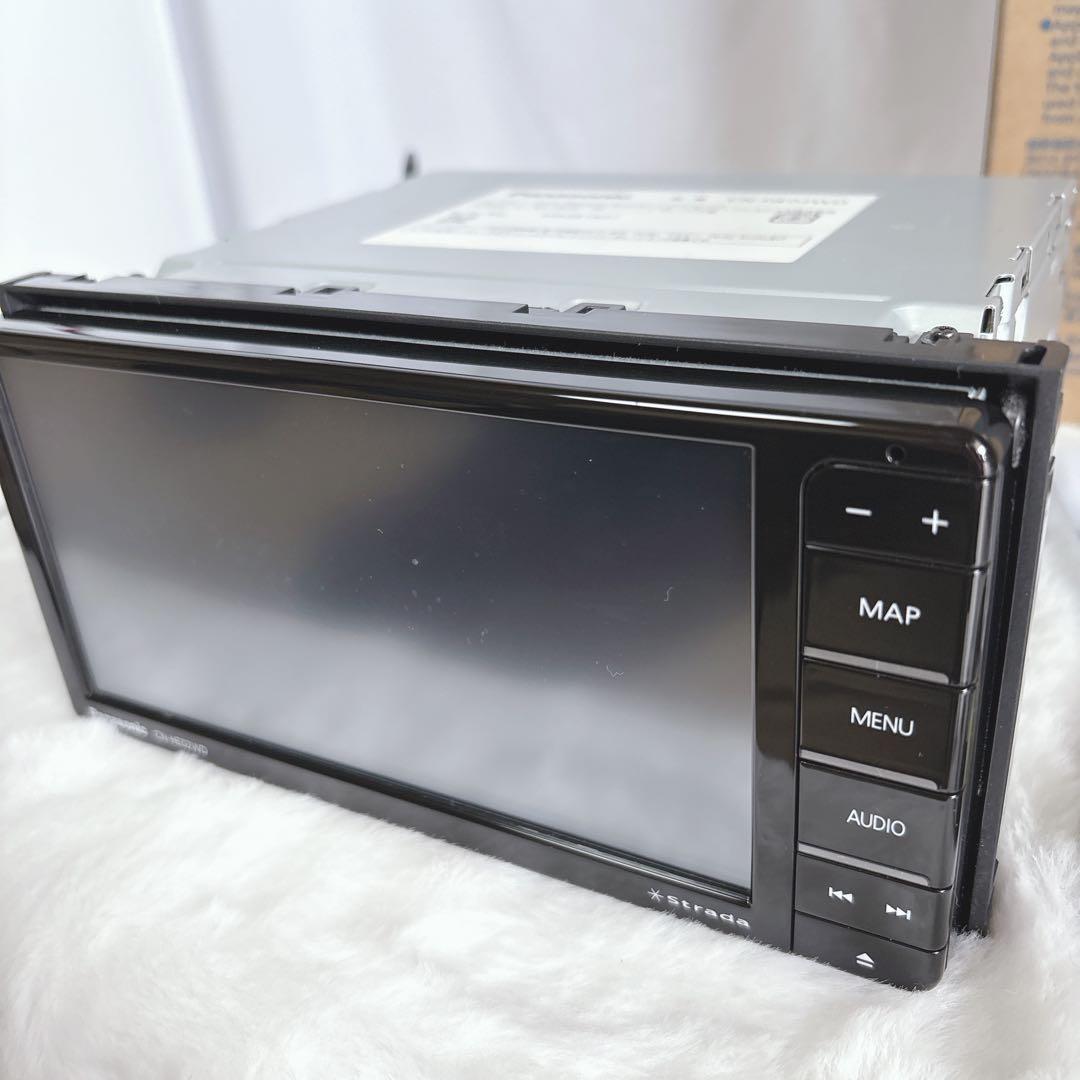 カーナビ　ストラーダ　CN-HE02WD　パナソニック　バックカメラ付き