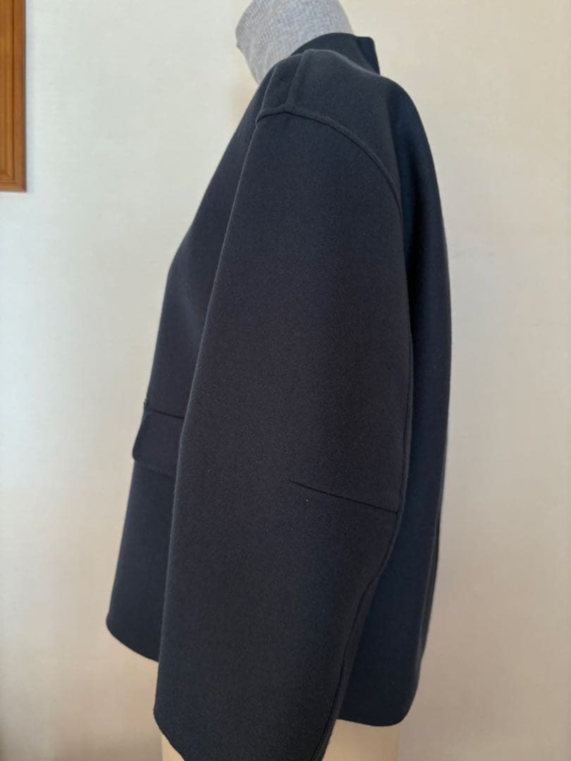 ダークグレーネイビーノーカラー コート