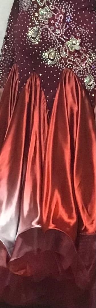 社交ダンス　ドレス　VeRtigo ドレス　えんじ色　グラデーションスカート