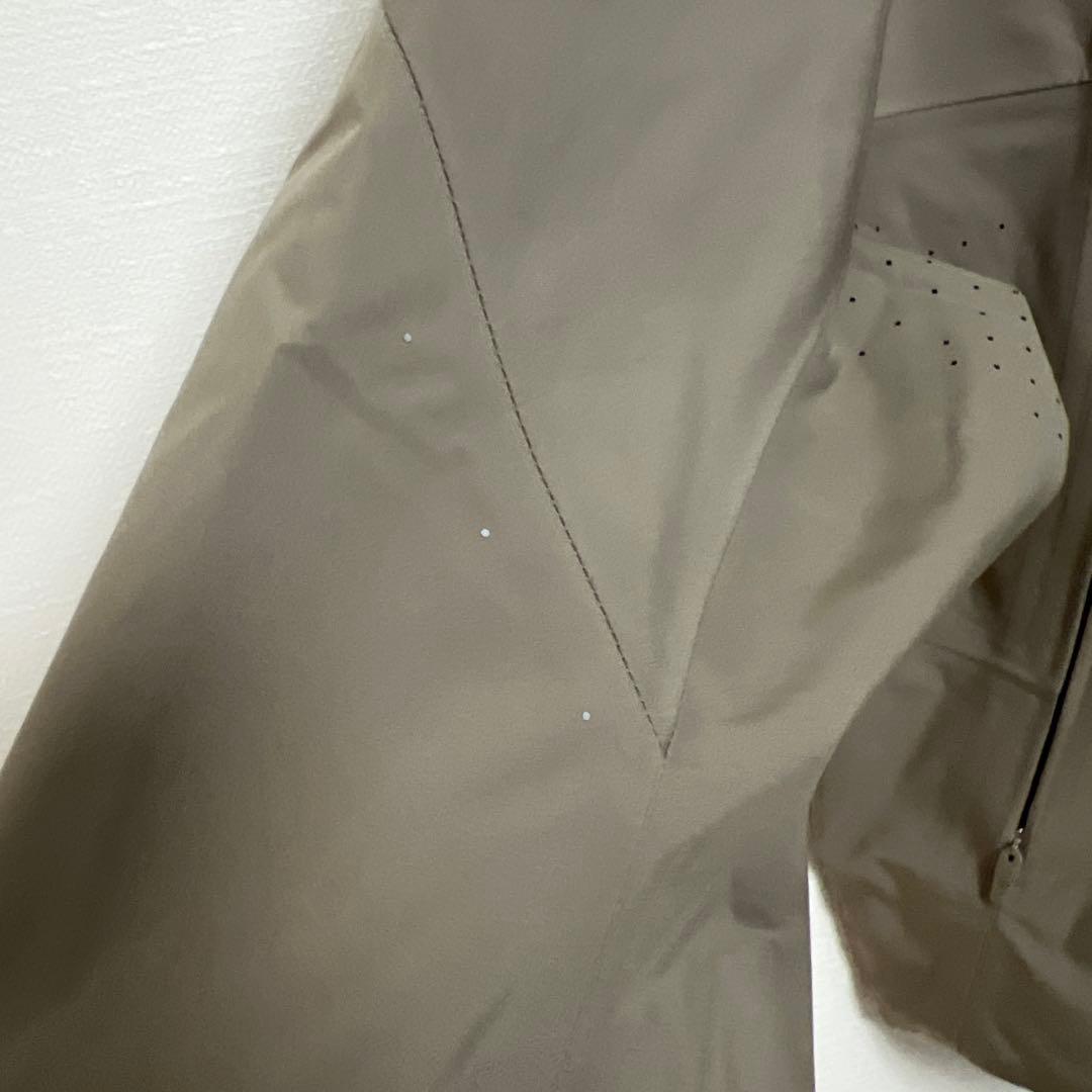 Lululemon ウィンドブレーカー カーキ　サイズ10