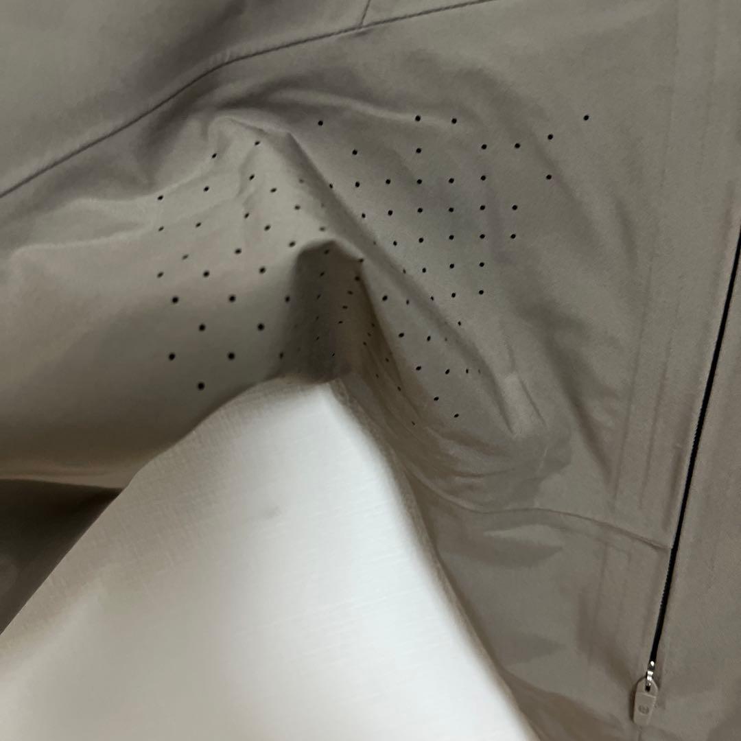 Lululemon ウィンドブレーカー カーキ　サイズ10