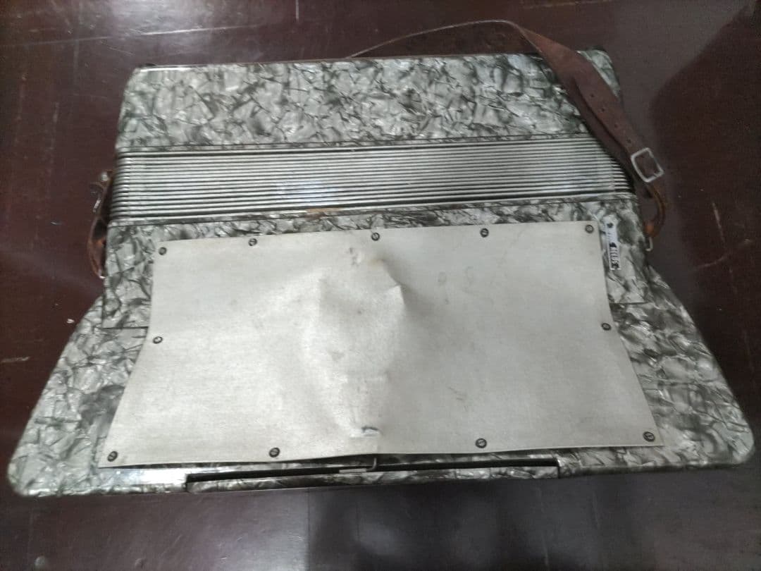 ★週末限定値下げ中★アコーディオン TOMBO OPERA Ⅱ ケース付き