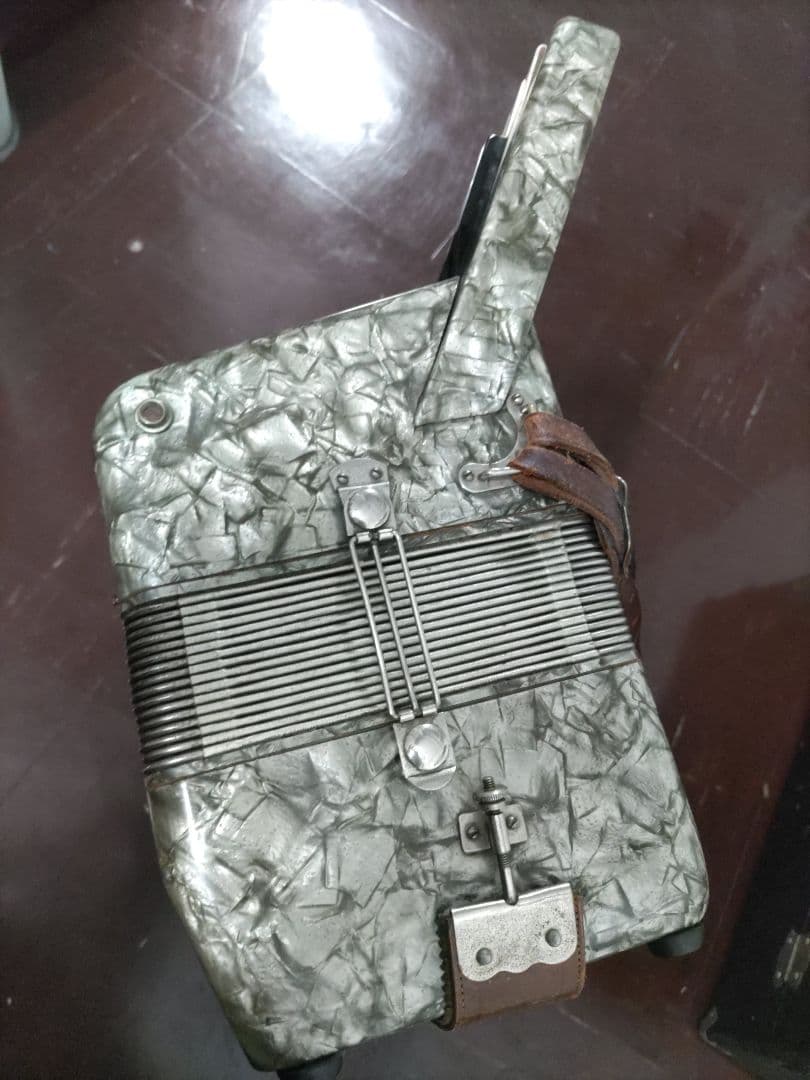 ★週末限定値下げ中★アコーディオン TOMBO OPERA Ⅱ ケース付き