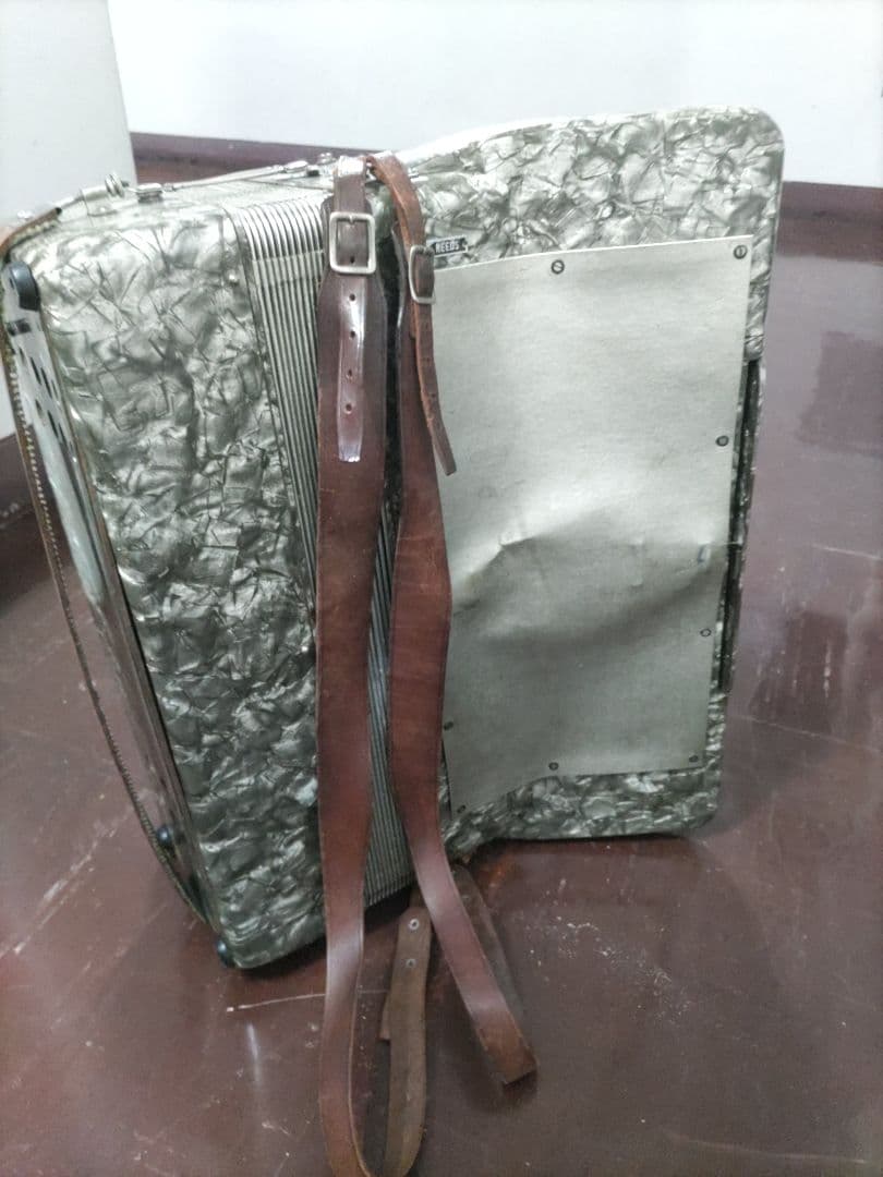 ★週末限定値下げ中★アコーディオン TOMBO OPERA Ⅱ ケース付き