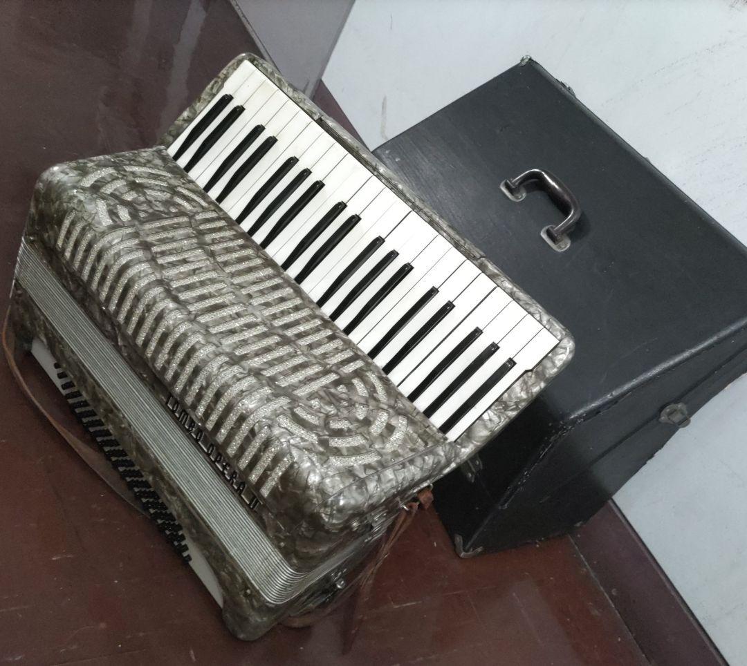 ★週末限定値下げ中★アコーディオン TOMBO OPERA Ⅱ ケース付き