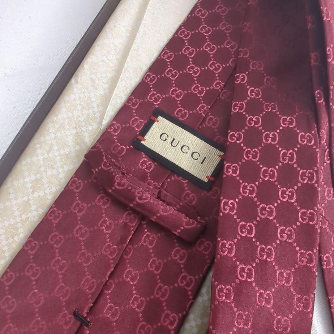【美品】GUCCI グッチ GG柄 ロゴ 総柄 ネクタイ レッド系