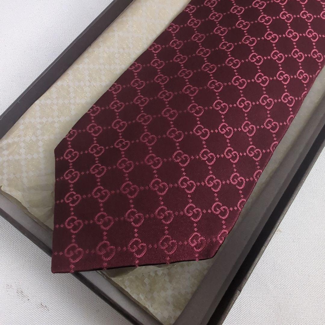 【美品】GUCCI グッチ GG柄 ロゴ 総柄 ネクタイ レッド系