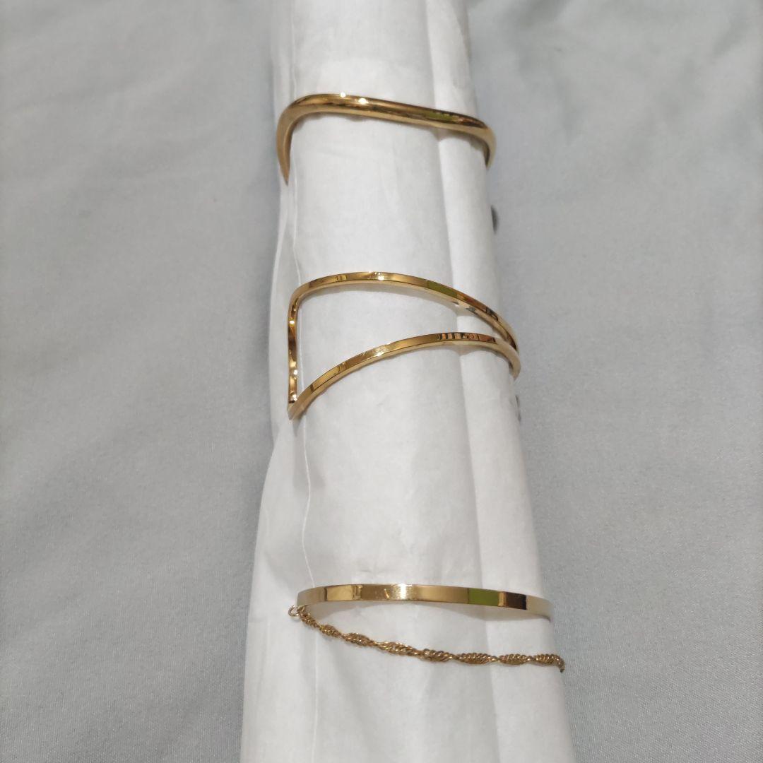 ジュエッテ　ゴールドバングル3点セット　ブレスレット