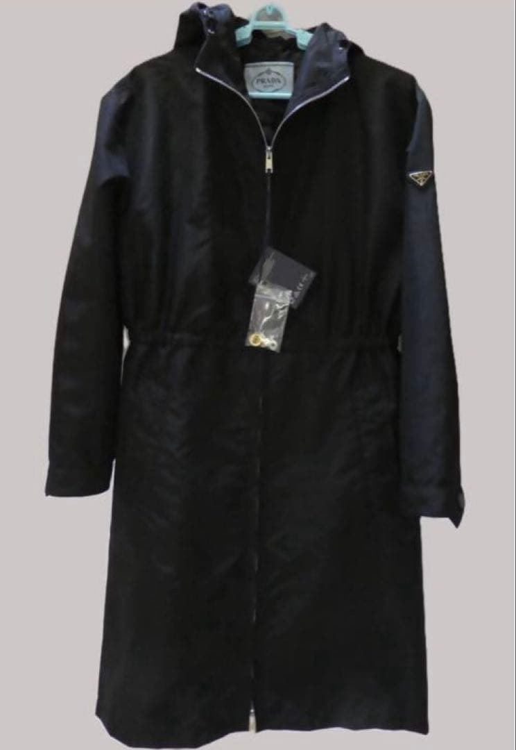 KARINさま専用　新品　未使用　PRADA プラダ ナイロンコート