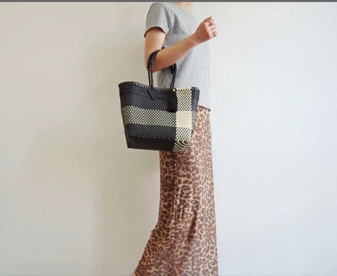 WOVEN ウーヴンエブリデイトートメルカドバッグ かごバック　ブラック