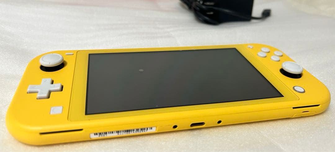 Nintendo Switch ライト イエロー スイッチ 本体