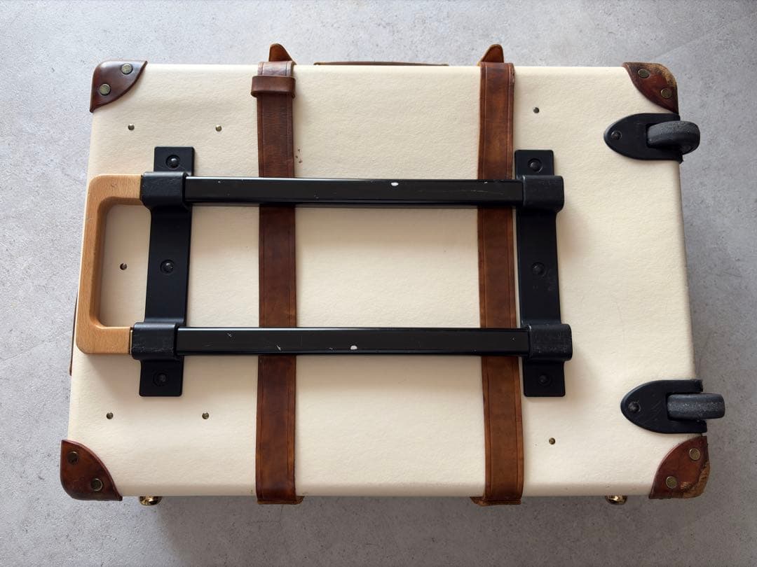 グローブトロッター　サファリ　キャリーケース レザー　21inc