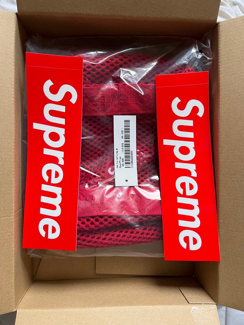 【大人気　赤　】Supreme Mesh Mini Duffle Bag